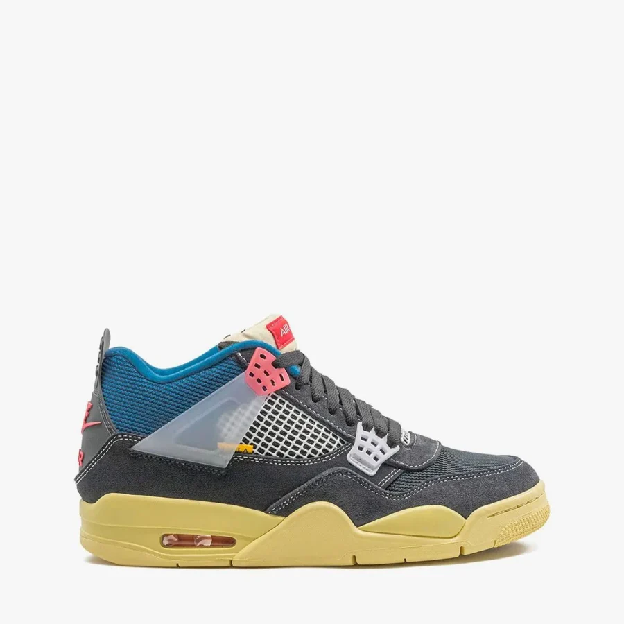 Air Jordan 4 Retro SP x Union “Off-Noir” T1