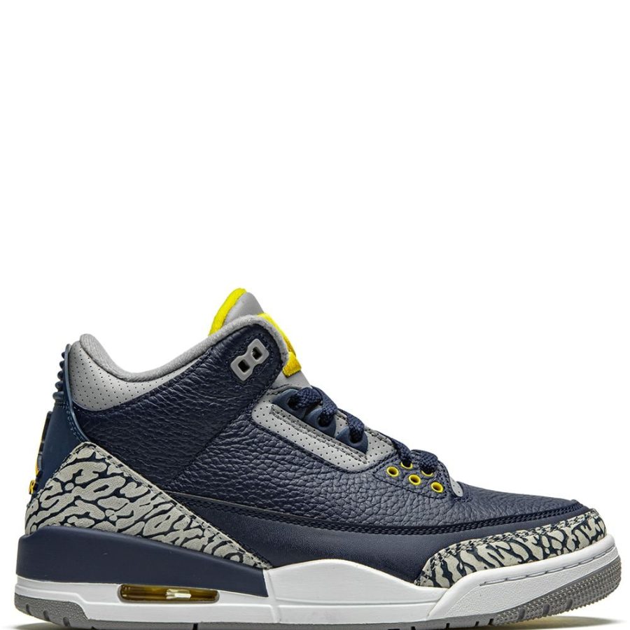 Air Jordan 3 Retro PE "Michigan" sneakers