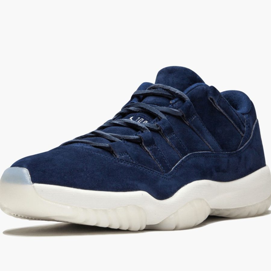 Air Jordan 11 Retro Low re2pect