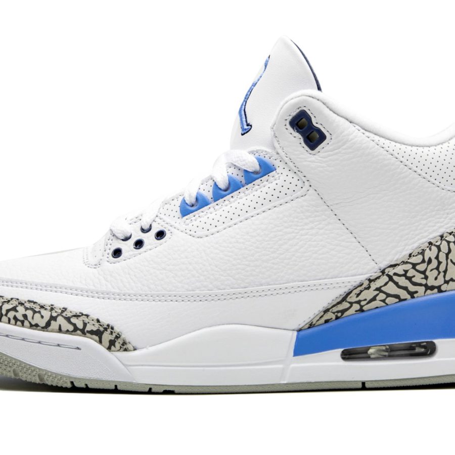 Air Jordan 3 Retro unc