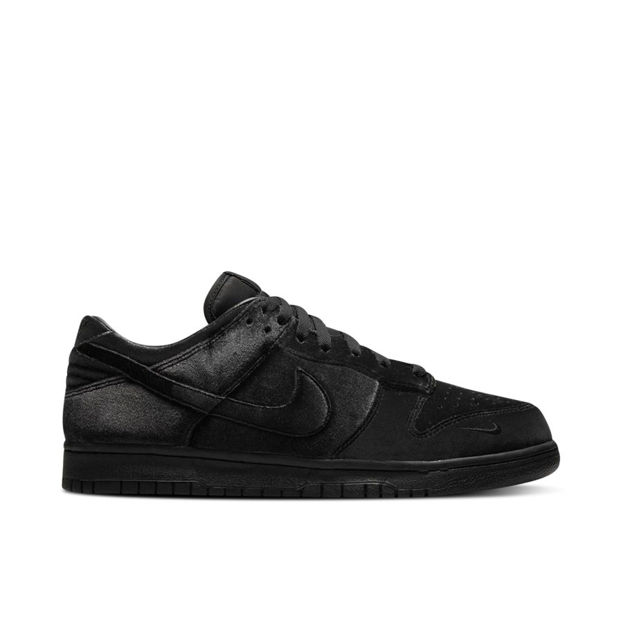 Dover Street Market X Nike Dunk Low Triple Black Dh2686-002