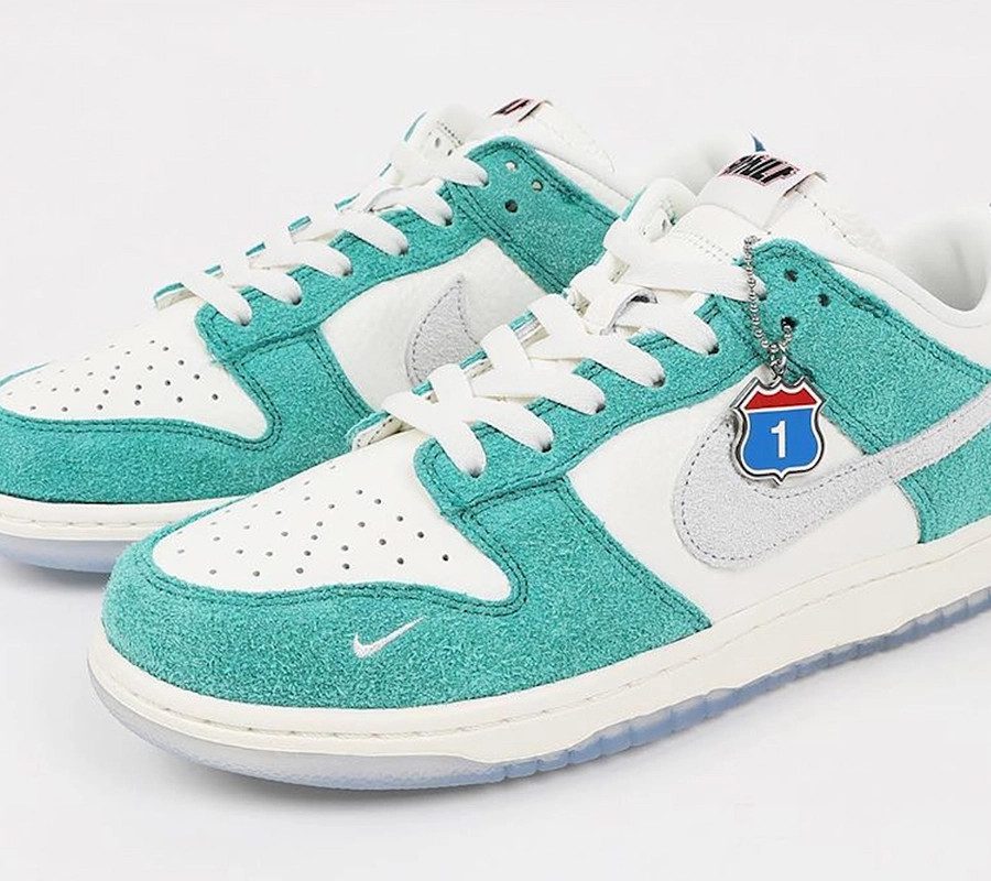 Kasina X Nike Dunk Low Road Sign Cz6501-101