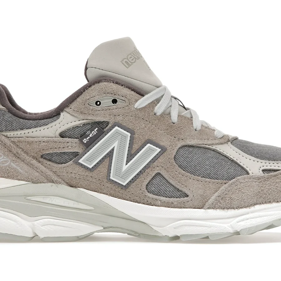 New Balance 990v3 Levis Elephant Skin