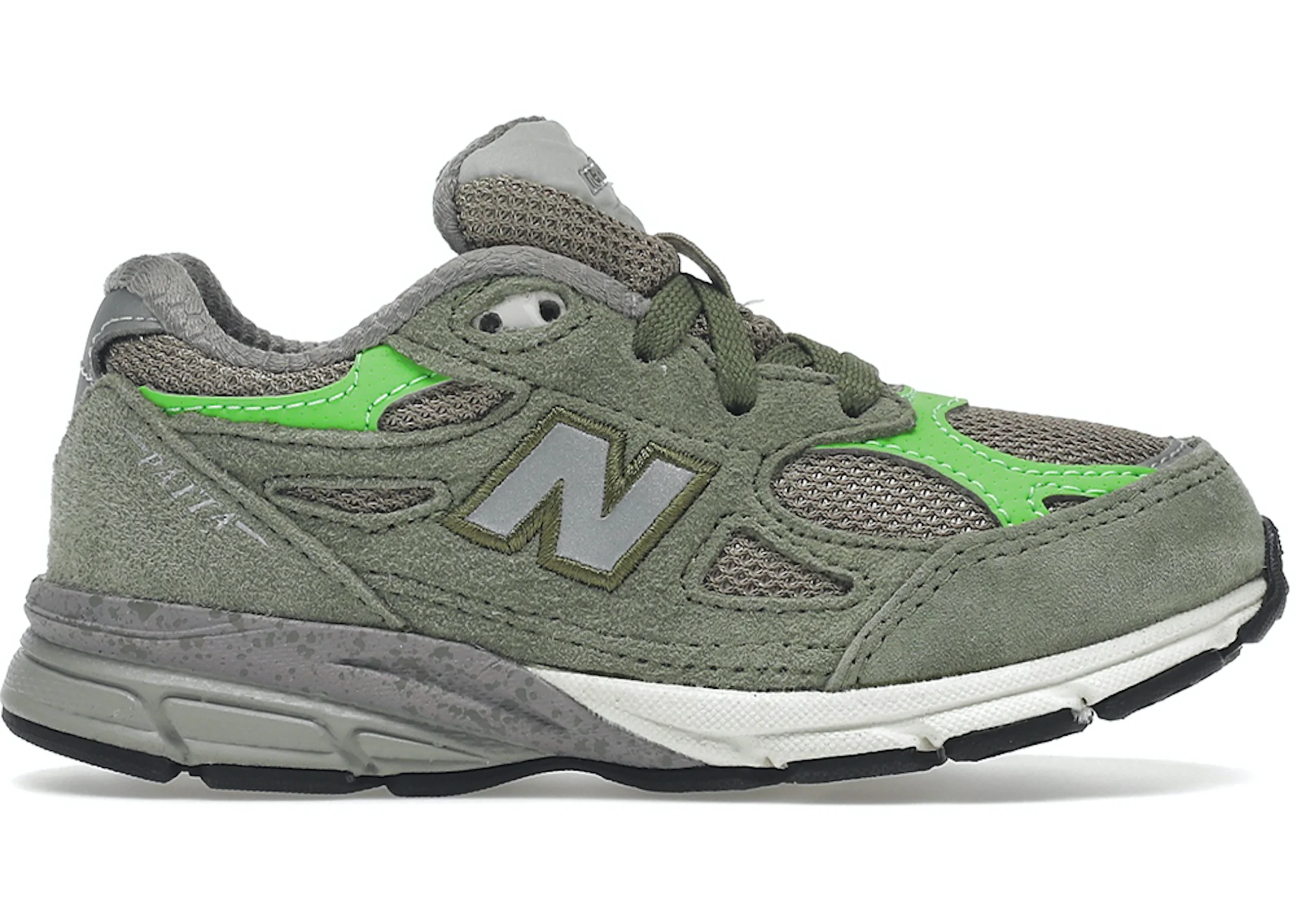new-balance-990v3-patta-keep-your-family-close-td-ev9nf.webp