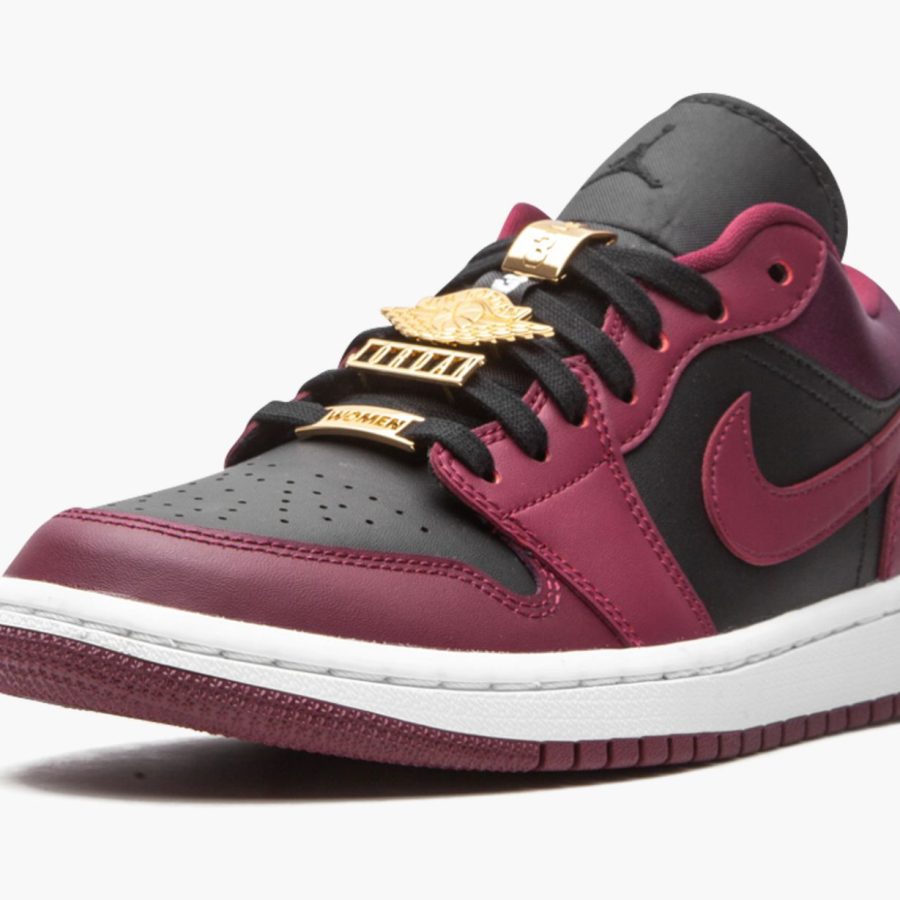 Wmns Air Jordan 1 Low Se beetroot