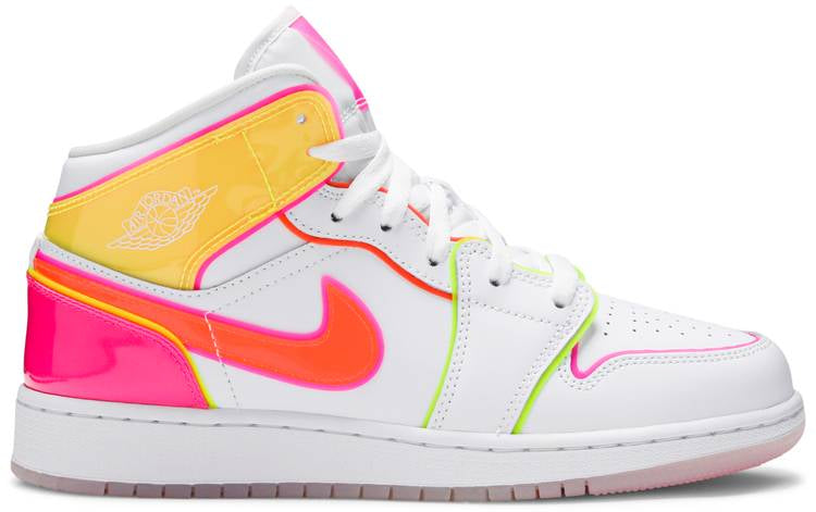 Wmns Air Jordan 1 Mid Se edge Glow Cv4611-100