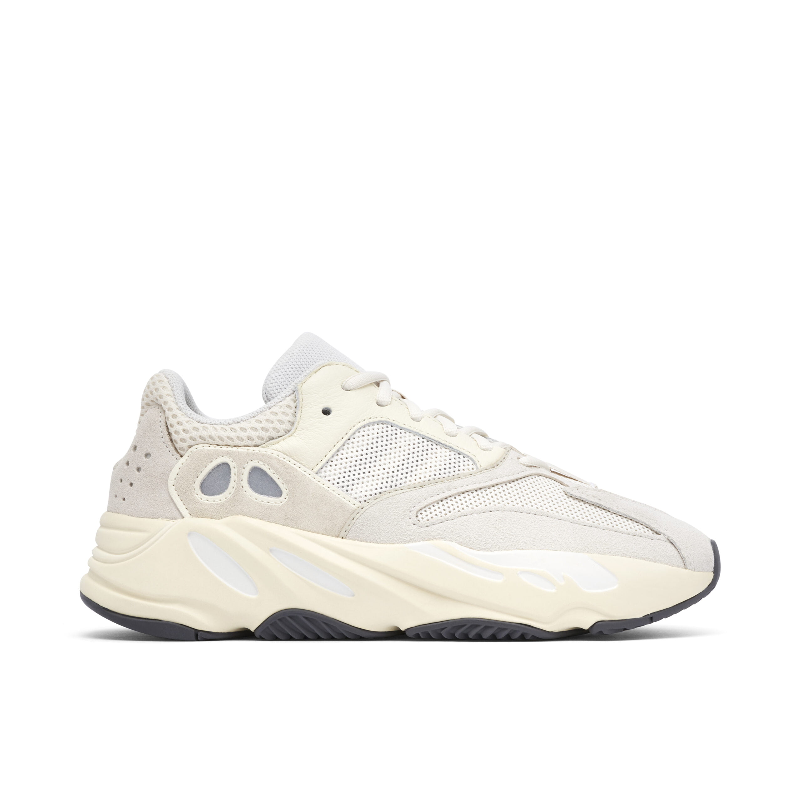 yeezy-700-analog-boost-s8pom.jpg