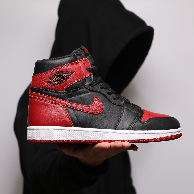 Air Jordan 1 Retro High OG “Bred”555088-001