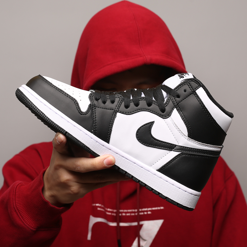 Air Jordan 1 Retro High OG 555088-010