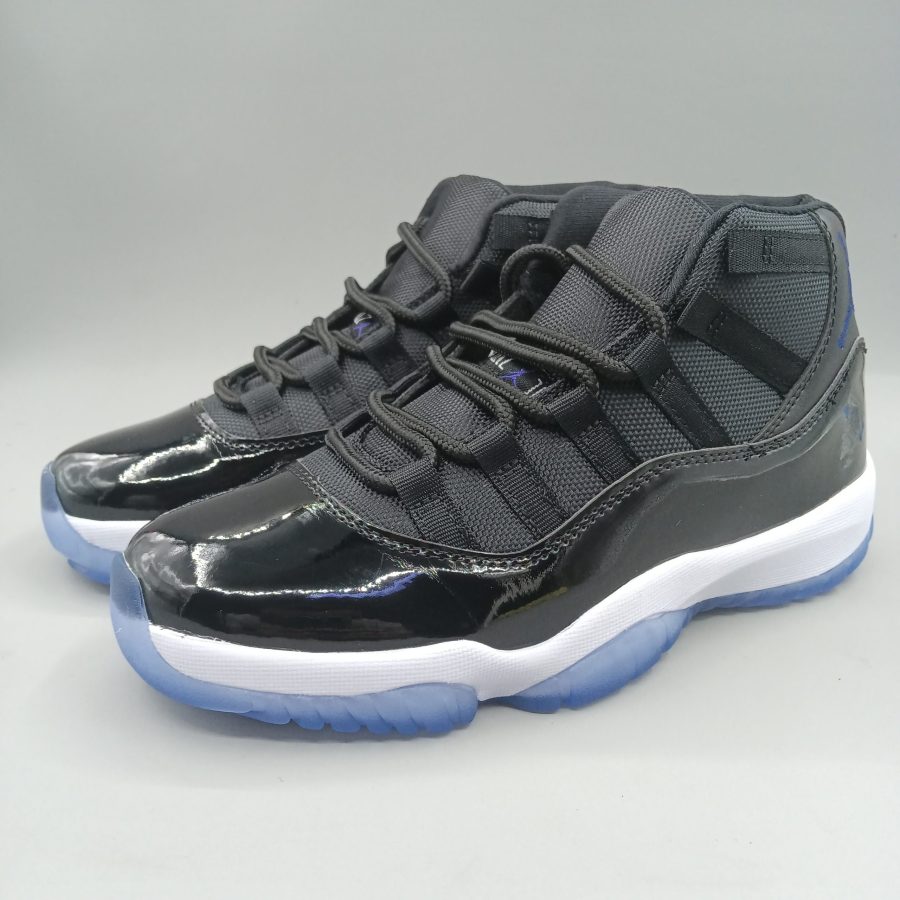 Air Jordan 11 Retro Space Jam 378037