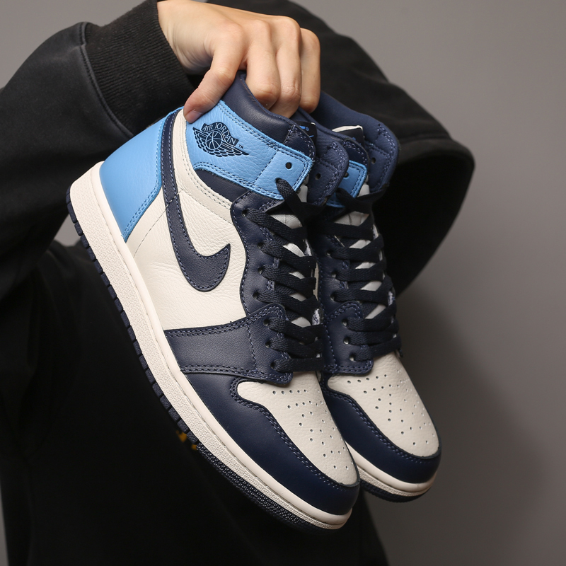 Air Jordan 1 Retro High OGObsidian 555088-140