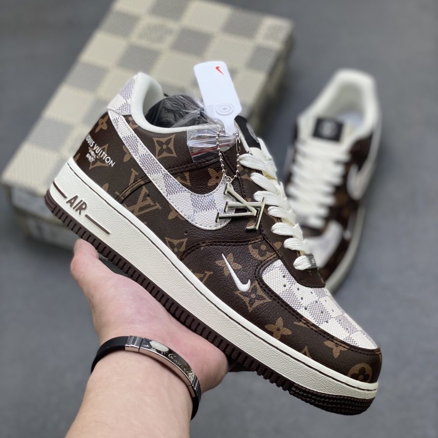 Limited edition Nike Air Force 1 '07 Low Monogram Brown