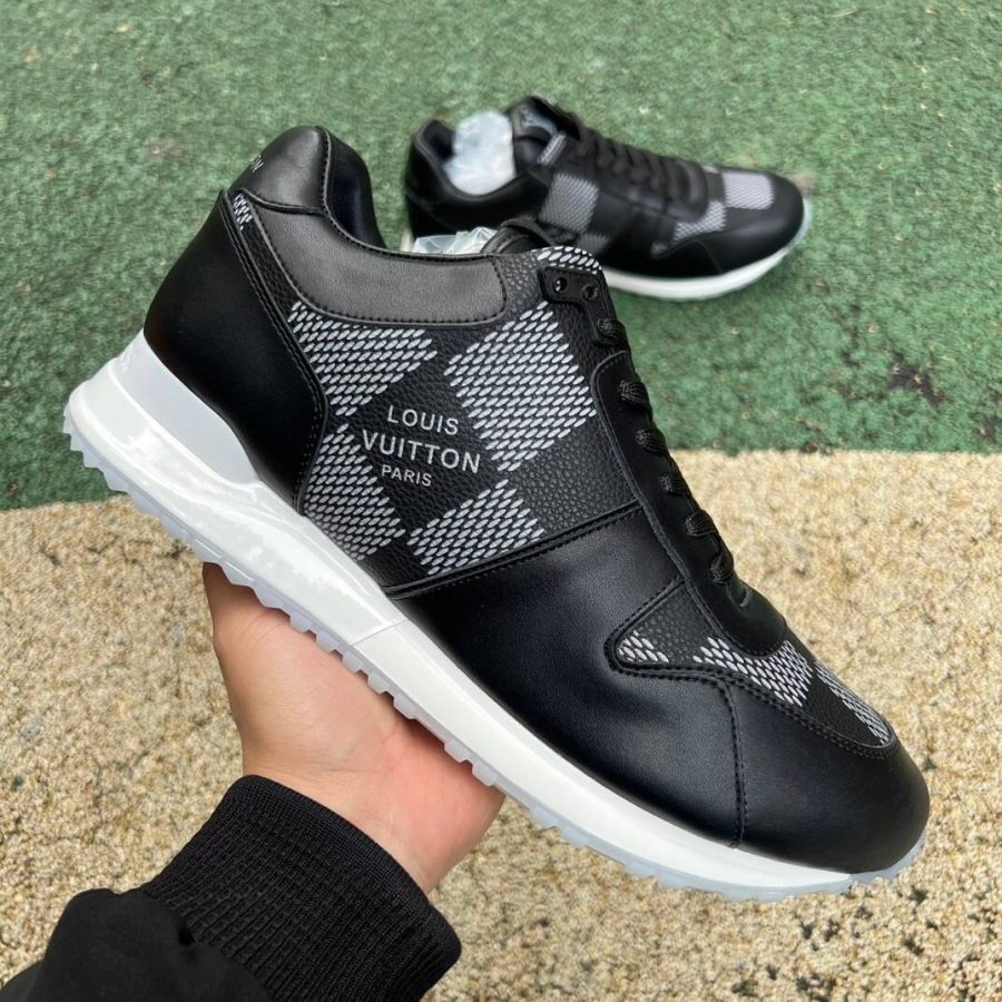 Limited edition Run Away Sneaker Black